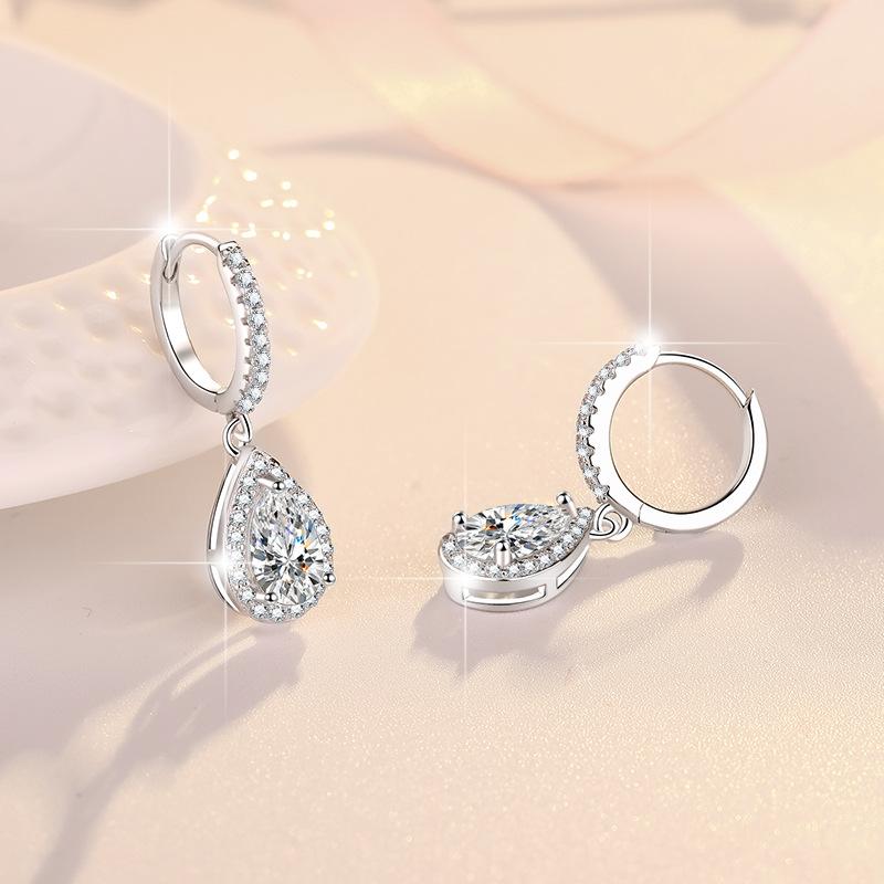 NO.176 S925 Sterling Silver Pear-Shaped Earrings Synthetic Moissanite Earrings Glittering daily life Earrings Springtok