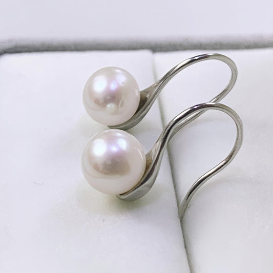 Natural freshwater round pearl earrings /6-7mm subtle blemish Pearl /S925 sterling silver high heel shaped ear hooks