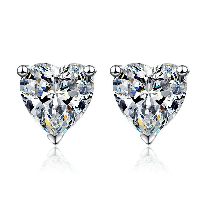 25. S925 Sterling Silver Heart-Shaped Earrings Synthetic Moissanite Earrings