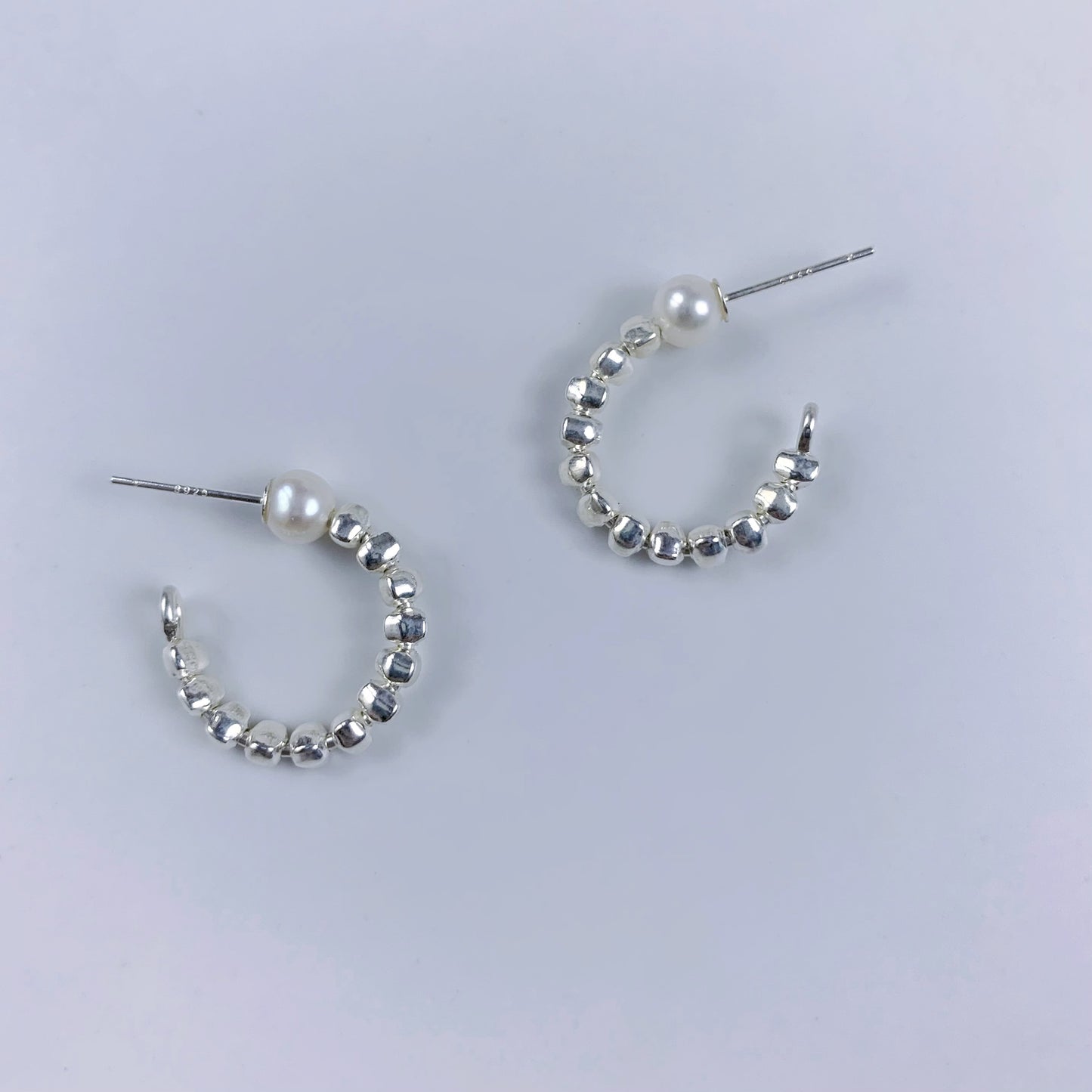 C-shaped Earstud