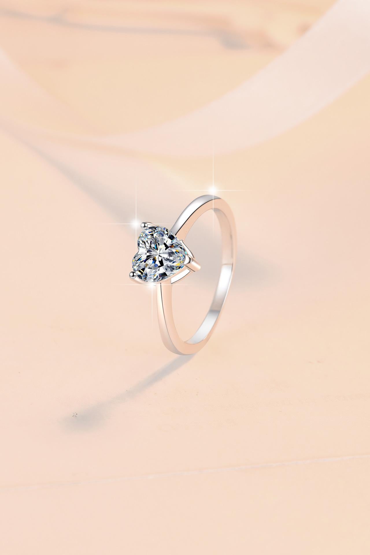 S925 Sterling Silver Heart-Shaped Ring Synthetic Moissanite Ring 1Carat-181(35%)