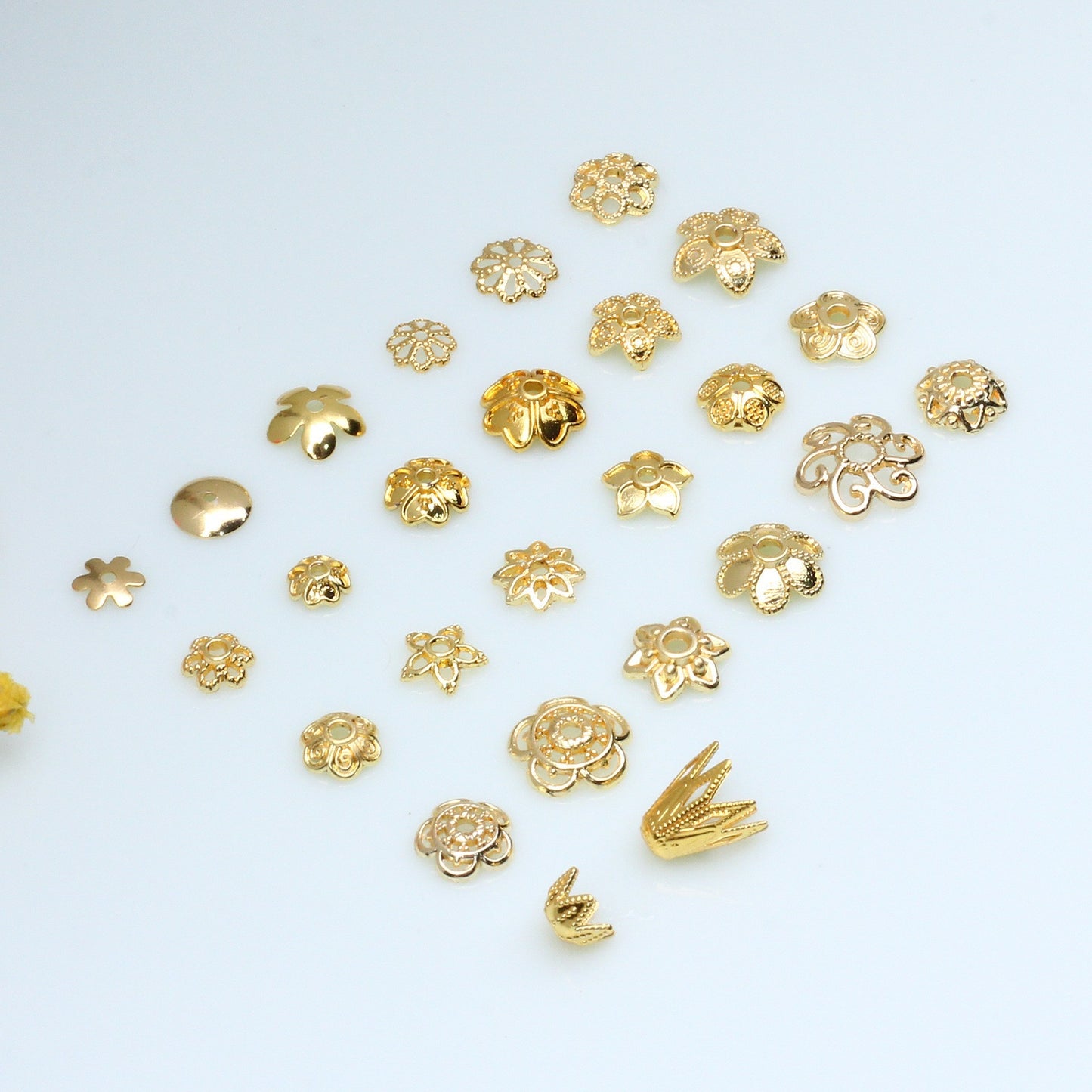 Hollow Petal Alloy Bead Holder For Jewelry DIY，10 pcs, Covered By 14/18K Real Gold Or Silver