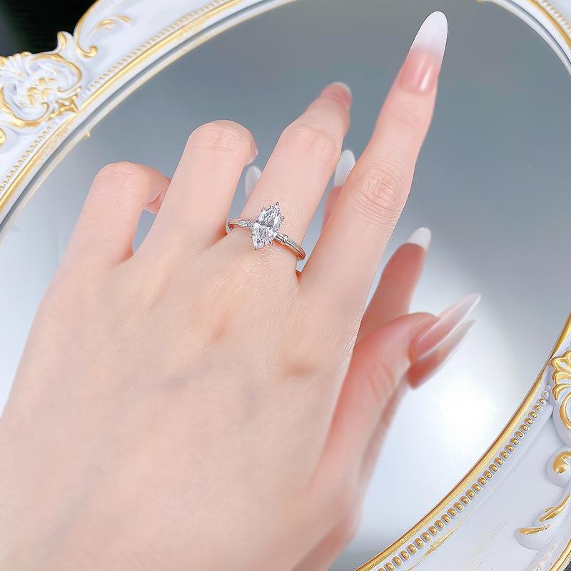 S925 Sterling Silver Bends and Hitches Twist Horse Eye Ring 6 * 12mm 6A Cubic Zirconia Ring-340(35%)