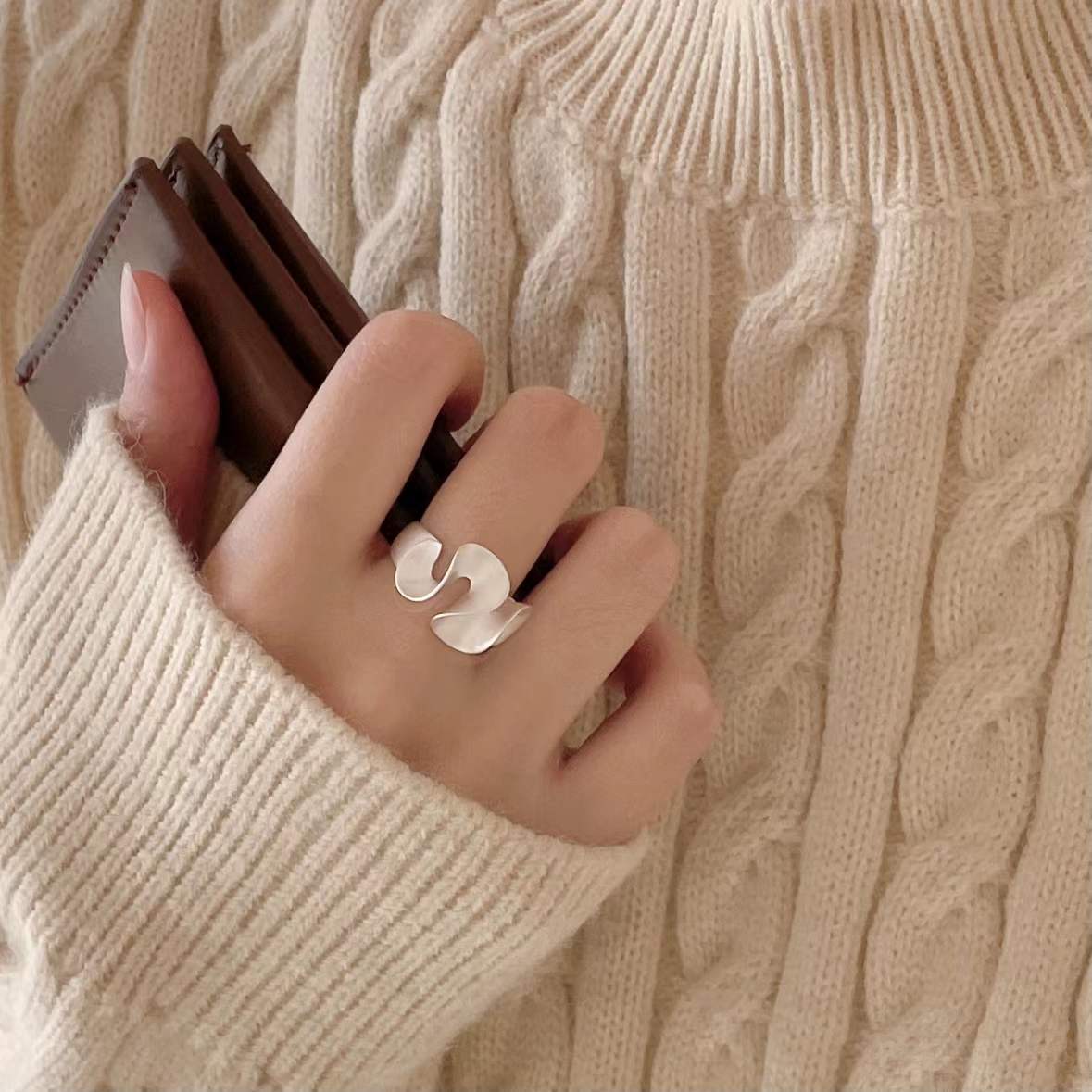 S925 Sterling Silver Irregular Rotating Irregular Shape Frosted Ruffled Pleated Index Finger Ring For Women -551(45%)