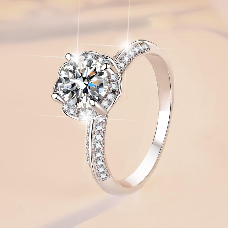 81. S925 Sterling Silver Hold flowers Ring Synthetic Moissanite Ring