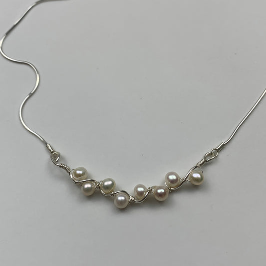 29. Dodder flower Pearl necklace