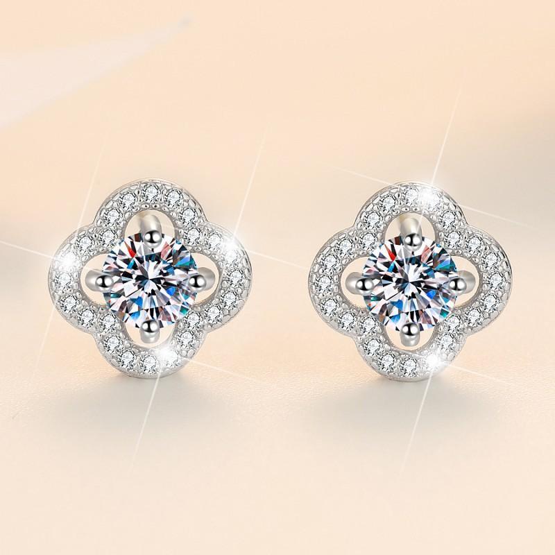 S925 Sterling Silver  Four Petals Ear Stud Synthetic Moissanite Stud Earrings Daily Life Earrings(35%)603