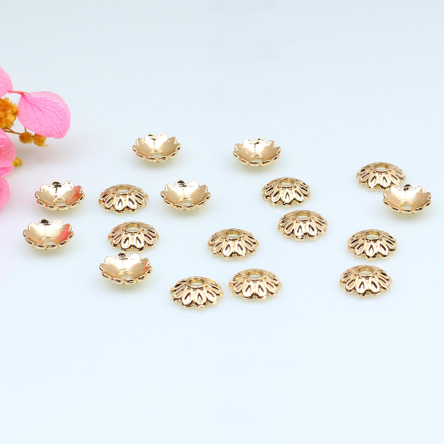 Hollow Petal Alloy Bead Holder For Jewelry DIY，100 pcs, Covered By 14/18K Real Gold Or Silver