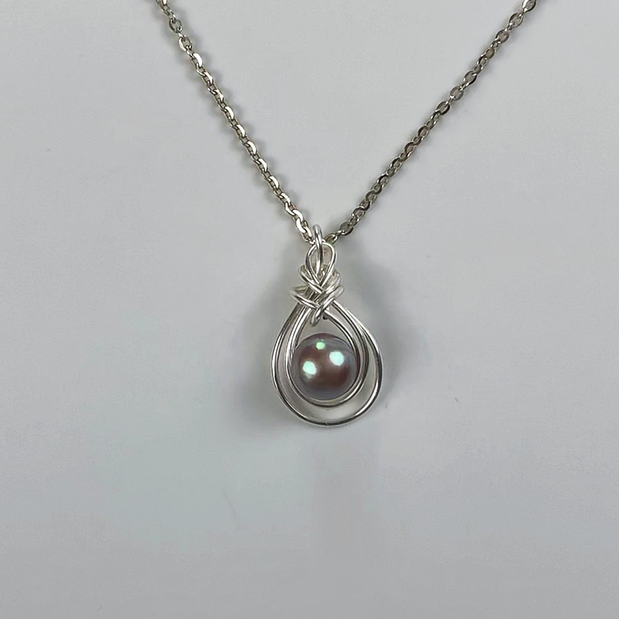 79.Pipa knot pearl pendant