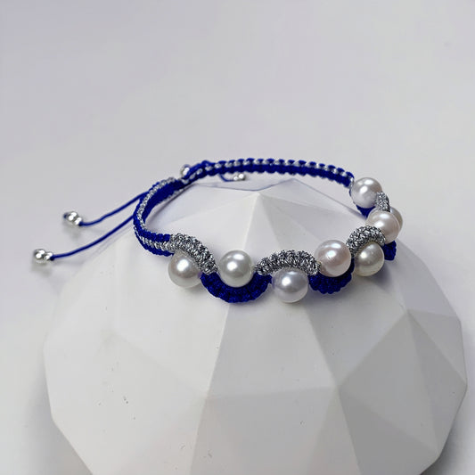 2.Original hand-knitted S-shaped pearl bracelet