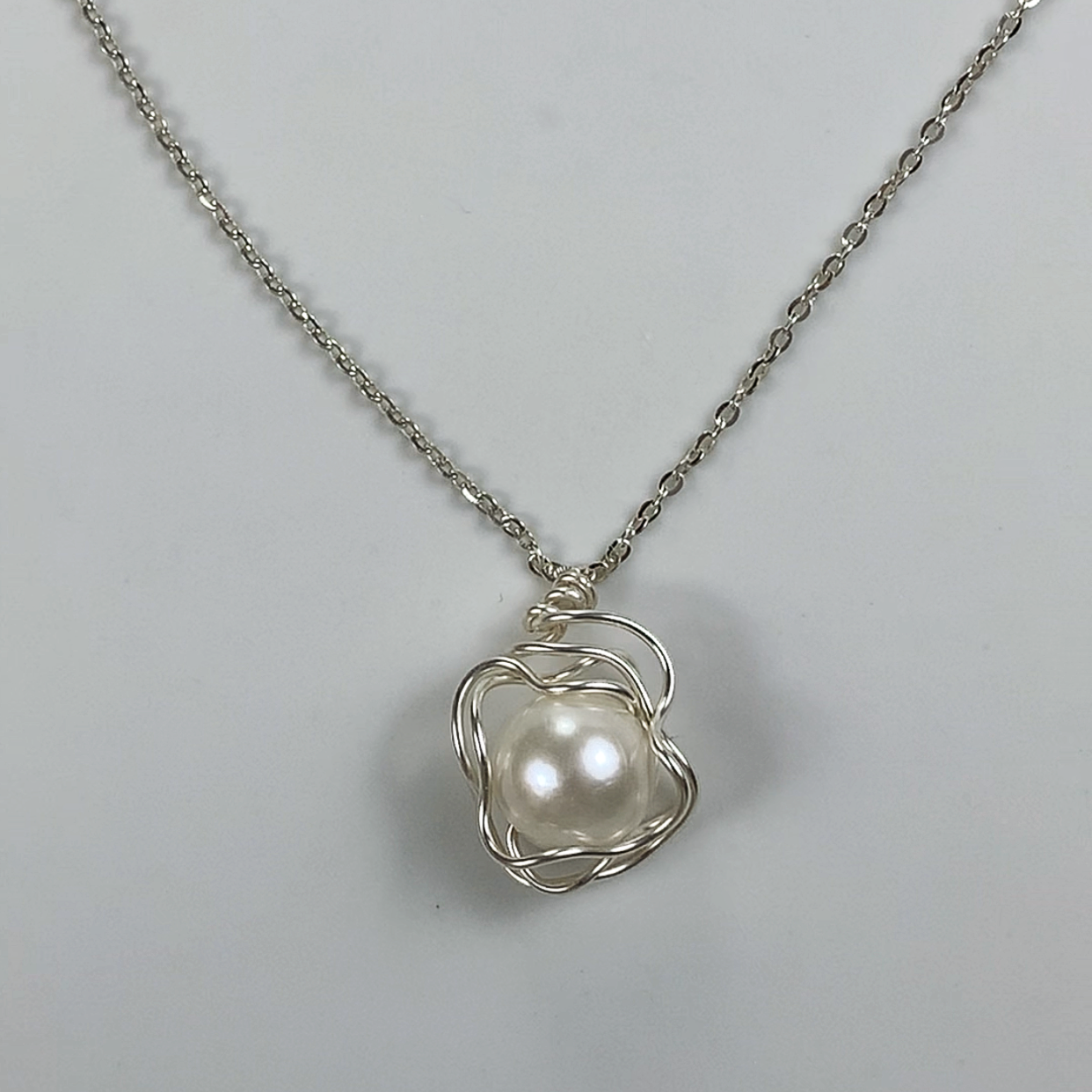 36.Wave Edison pearl pendant