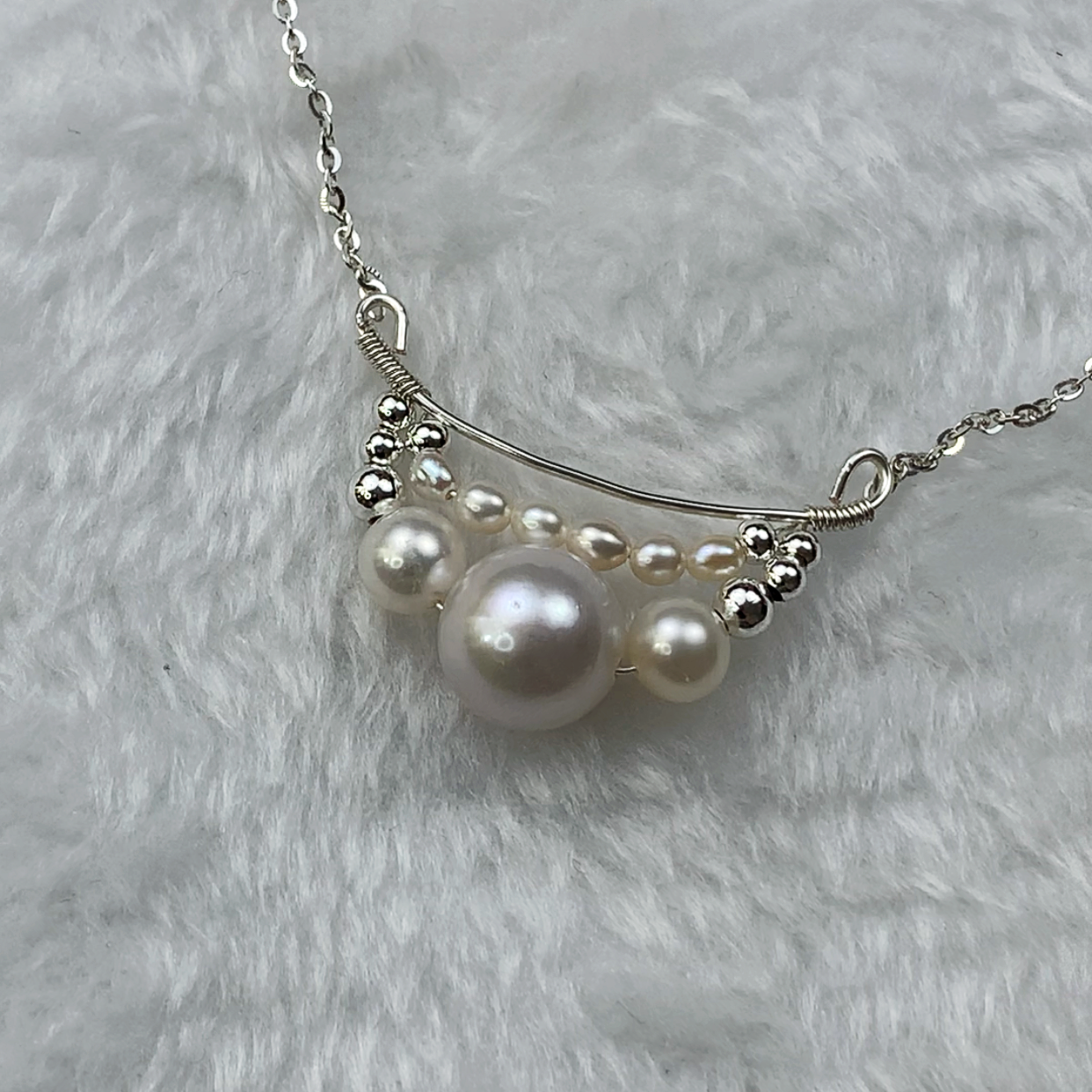 50.Lace Edison pearl necklace