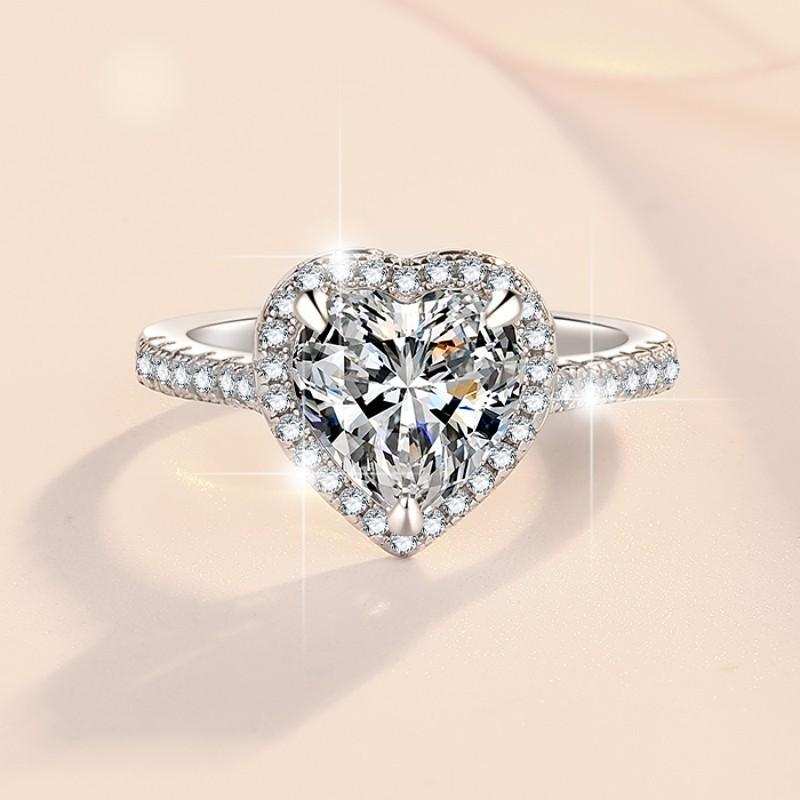 26. S925 Sterling Silver Heart-Shaped Ring Synthetic Moissanite Ring