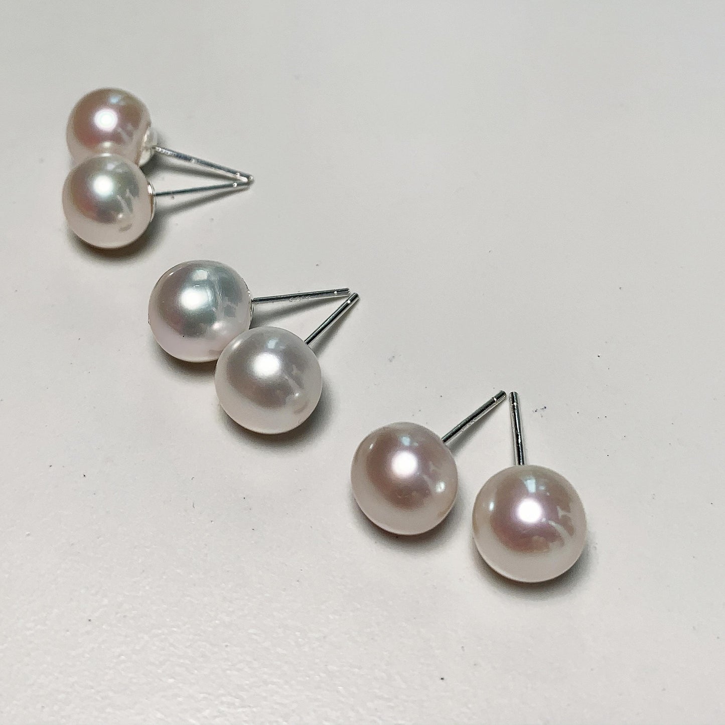 NO91 Nearly Round Oblate Nature Freshwater Pearl S925 Sterling Silver Earrings/ High light Slightly blemished natural freshwater pearl/ Send A Special Cloth For Cheaning The Earrings